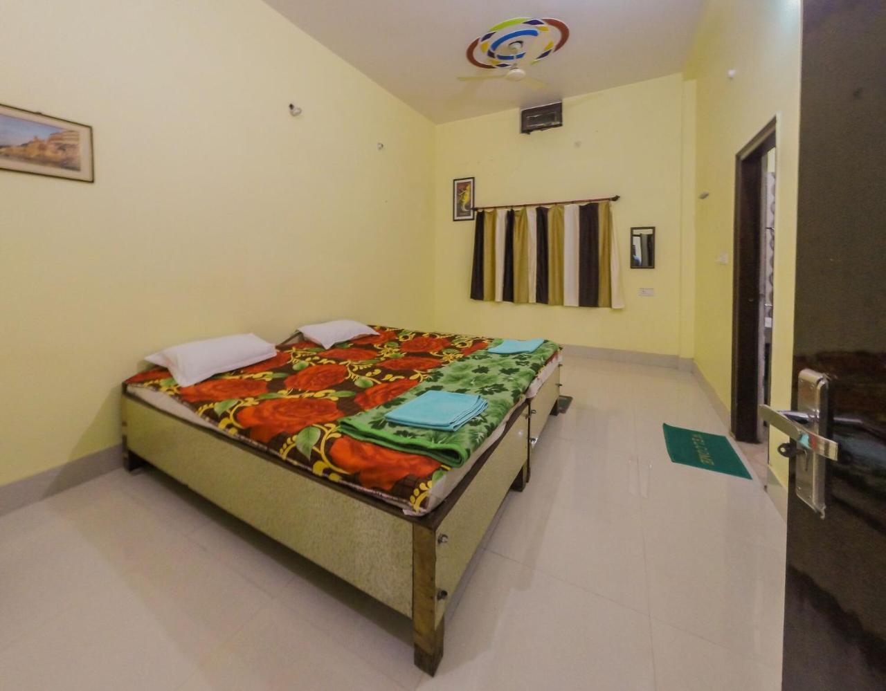 Gangotri Paying Guest House Varanasi Exterior photo